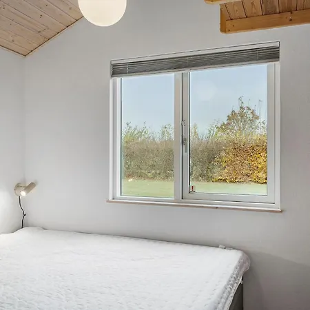 4 Bedroom Stunning In 度假居 Hadsund