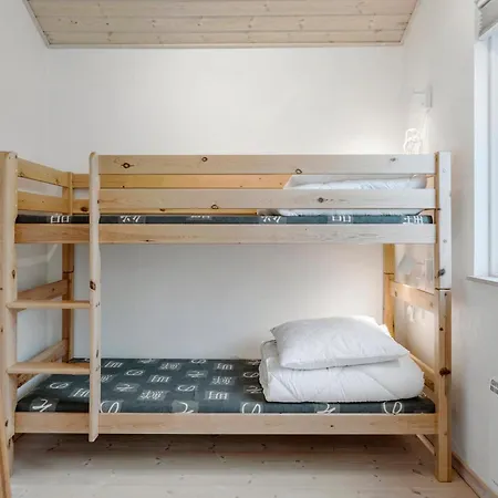 Holiday home 4 Bedroom Stunning In Hadsund