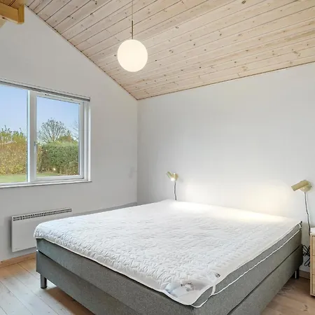 4 Bedroom Stunning In 度假居 Hadsund