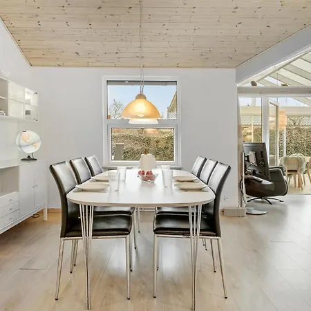 4 Bedroom Stunning In *