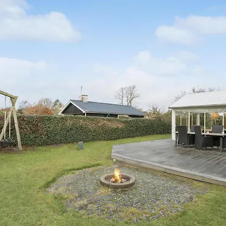 4 Bedroom Stunning In * Hadsund