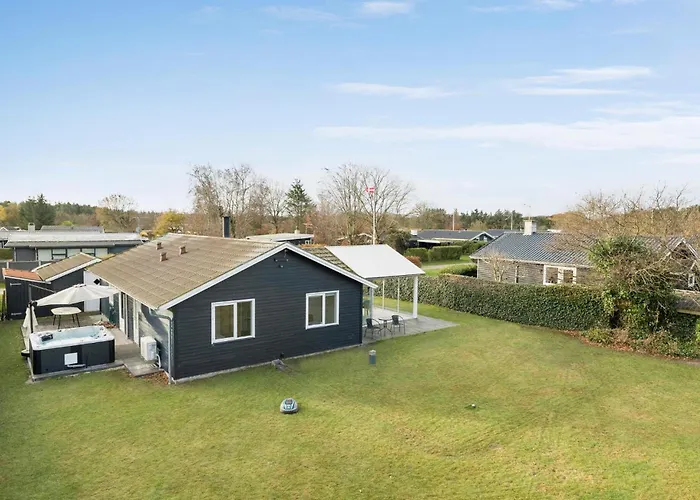 4 Bedroom Stunning In *